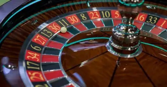 551ck Live Casino fitur unggulan streaming HD multi-tabel enkripsi keamanan pemain Indonesia